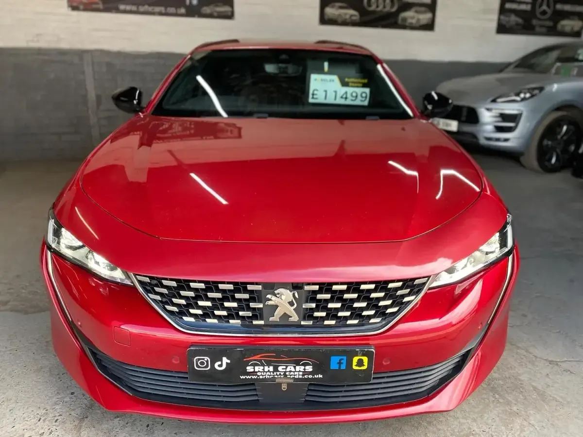 Used Peugeot 508 GT-line 2019 Red Hatchback