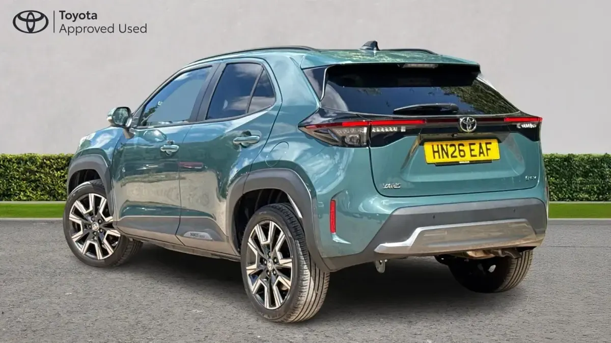 Used Toyota Yaris Cross 130 HP (95 kW) 2026 Forest green SUV