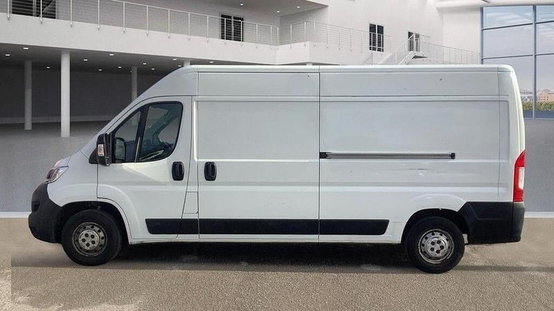 Used Citroën Relay 140 HP (102 kW) 2020 White Van