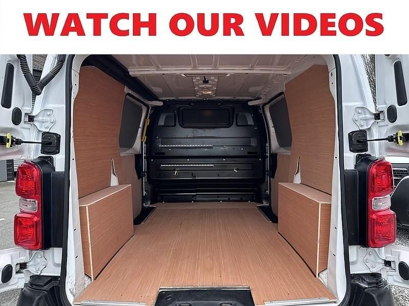 Used Citroën Dispatch 120 HP (88 kW) 2021 White MPV