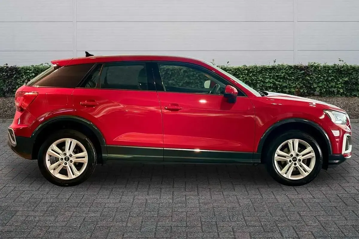 Used Audi Q2 Sport 150 HP (110 kW) 2024 Red SUV