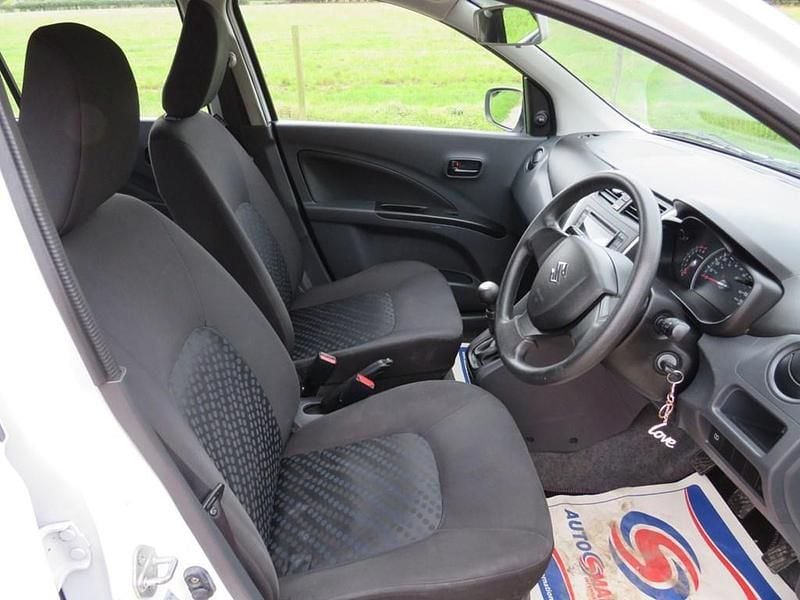 Usado Suzuki Celerio 68 HP (50 kW) 2016 Branco Citadino
