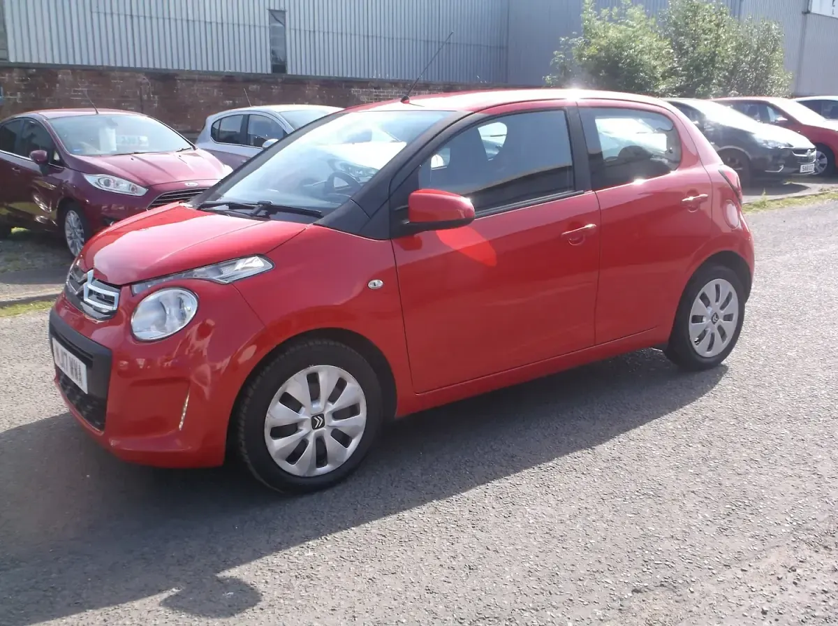 Used Citroën C1 Feel 82 HP (60 kW) 2017 Red Hatchback