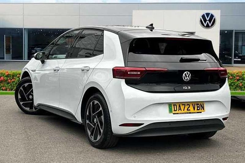 Used VW ID.3 Pro 106 kW (145 HP) 2022 White Hatchback