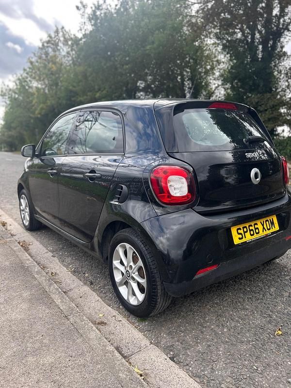 Used Smart ForFour Passion 2016 Black Hatchback
