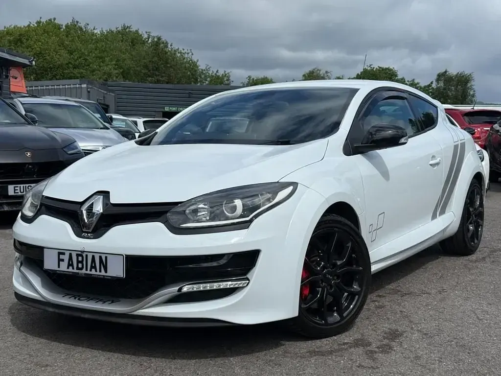 Usado Renault Mégane Coupé Trophy 275 HP (202 kW) 2015 Branco Coupé