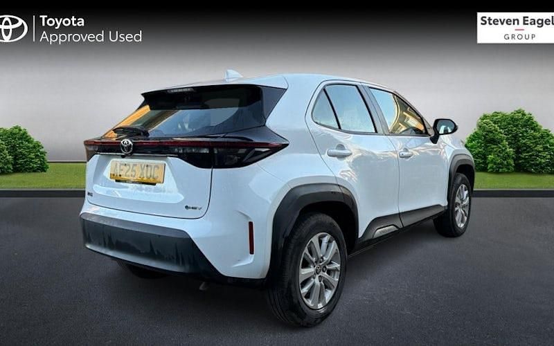 Used Toyota Yaris Hybrid 116 HP (85 kW) 2026 Estate