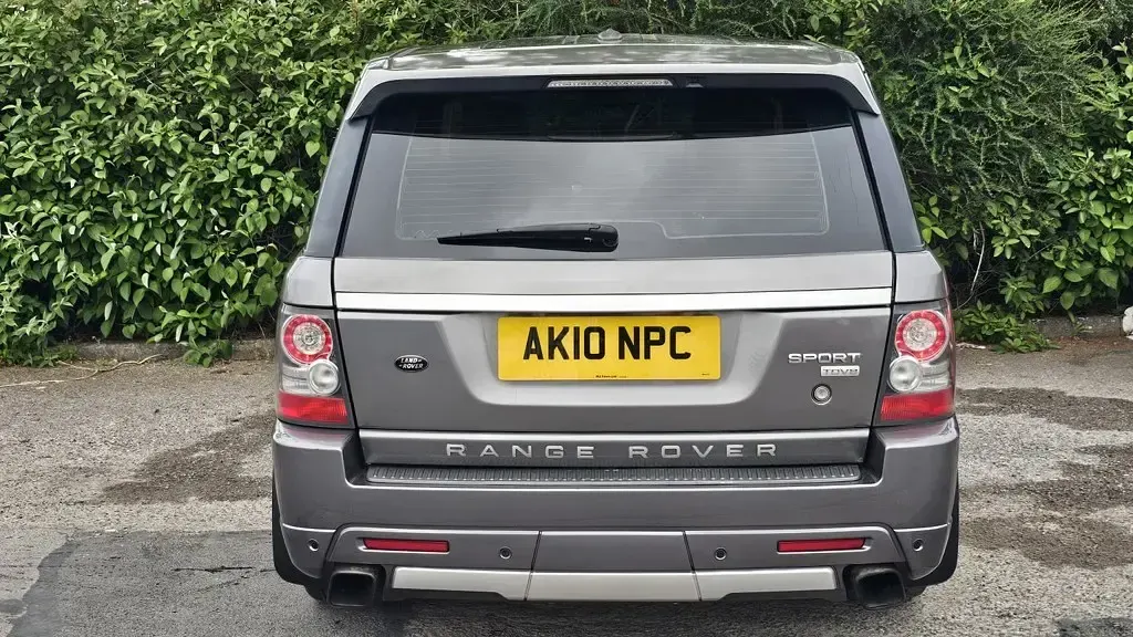 Used Land Rover Range Rover HSE 271 HP (199 kW) 2010 Grey SUV