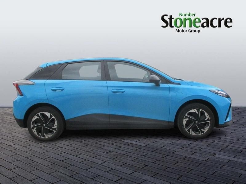 Used MG MG4 EV SE 125 kW (170 HP) 2023 Blue Hatchback