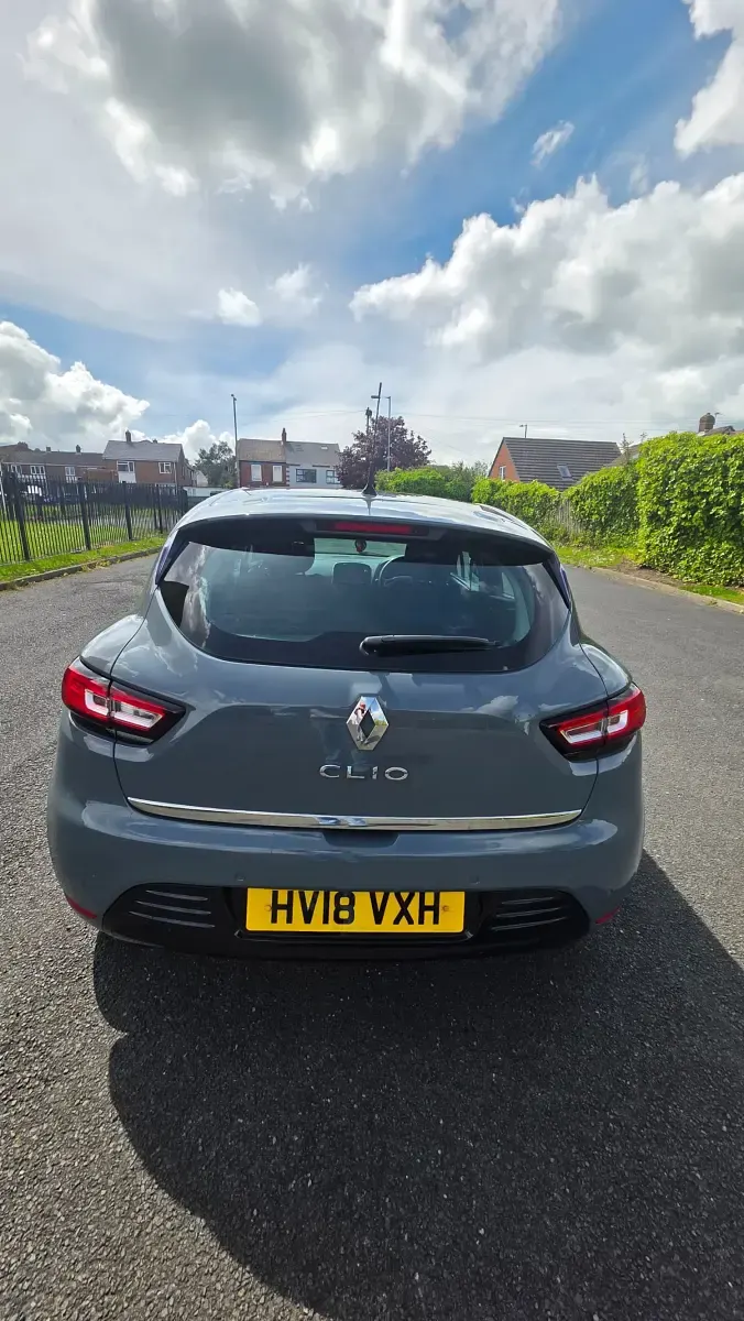 Begagnad Renault Clio IV Urban 2018 Grå Halvkombi