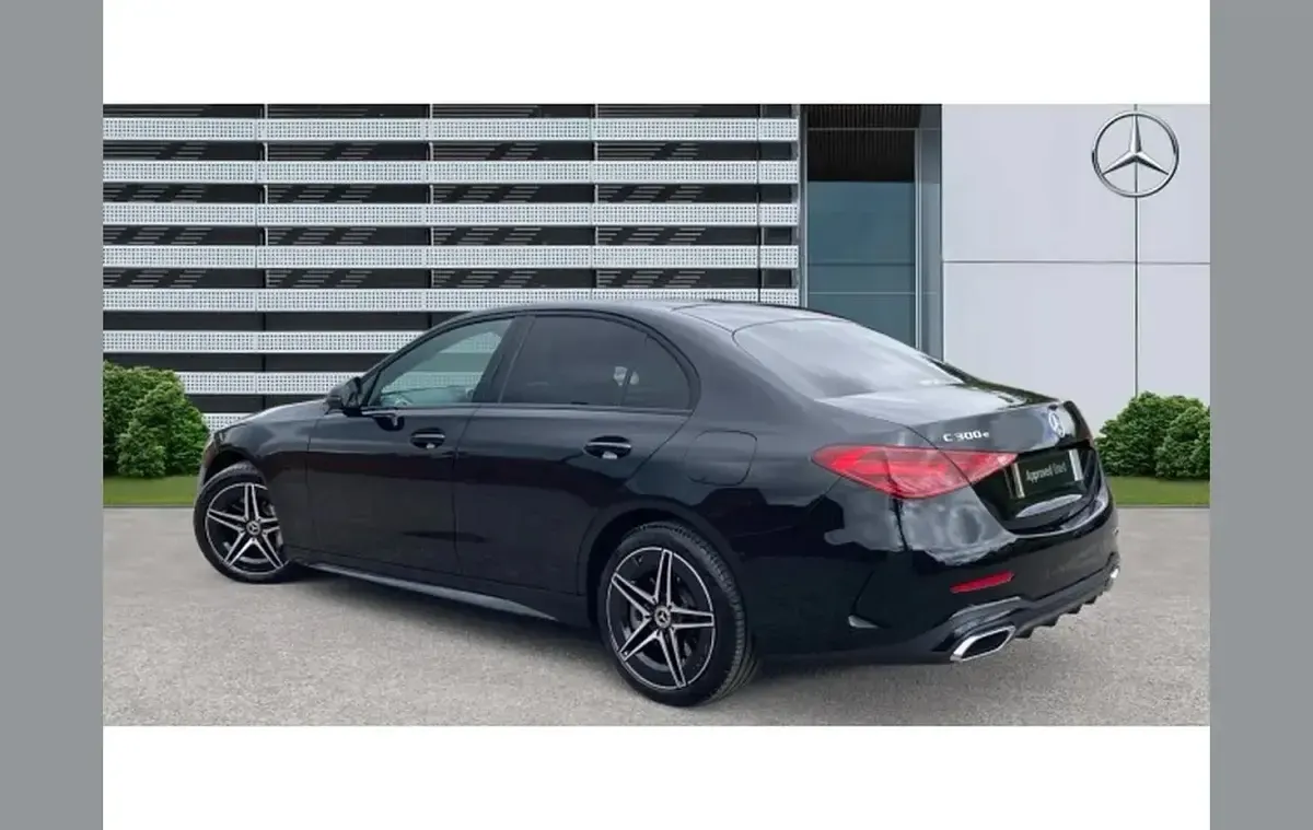 New Mercedes C300 Urban 308 HP (226 kW) 2026 Black Sedan