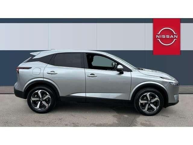 Used Nissan Qashqai N-Connecta 140 HP (102 kW) 2022 Silver SUV