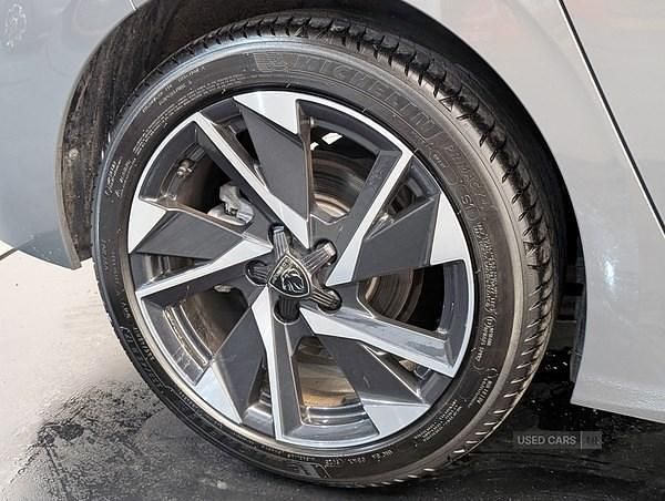 Used Peugeot 308 Allure 129 HP (94 kW) 2024 Grey Hatchback