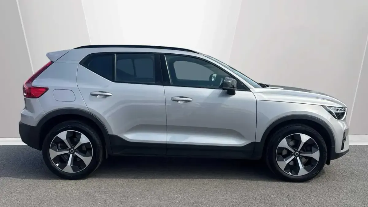Used Volvo XC40 Plus 161 HP (118 kW) 2025 SUV
