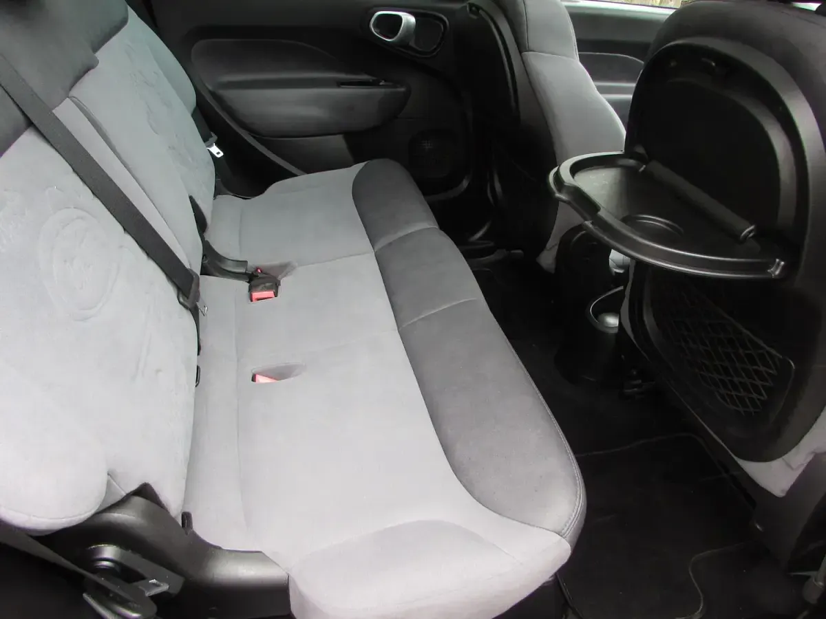 Used Fiat 500L Lounge 95 HP (69 kW) 2015 Red MPV