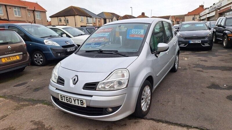 Used Renault Modus Dynamique 86 HP (63 kW) 2011 Silver MPV