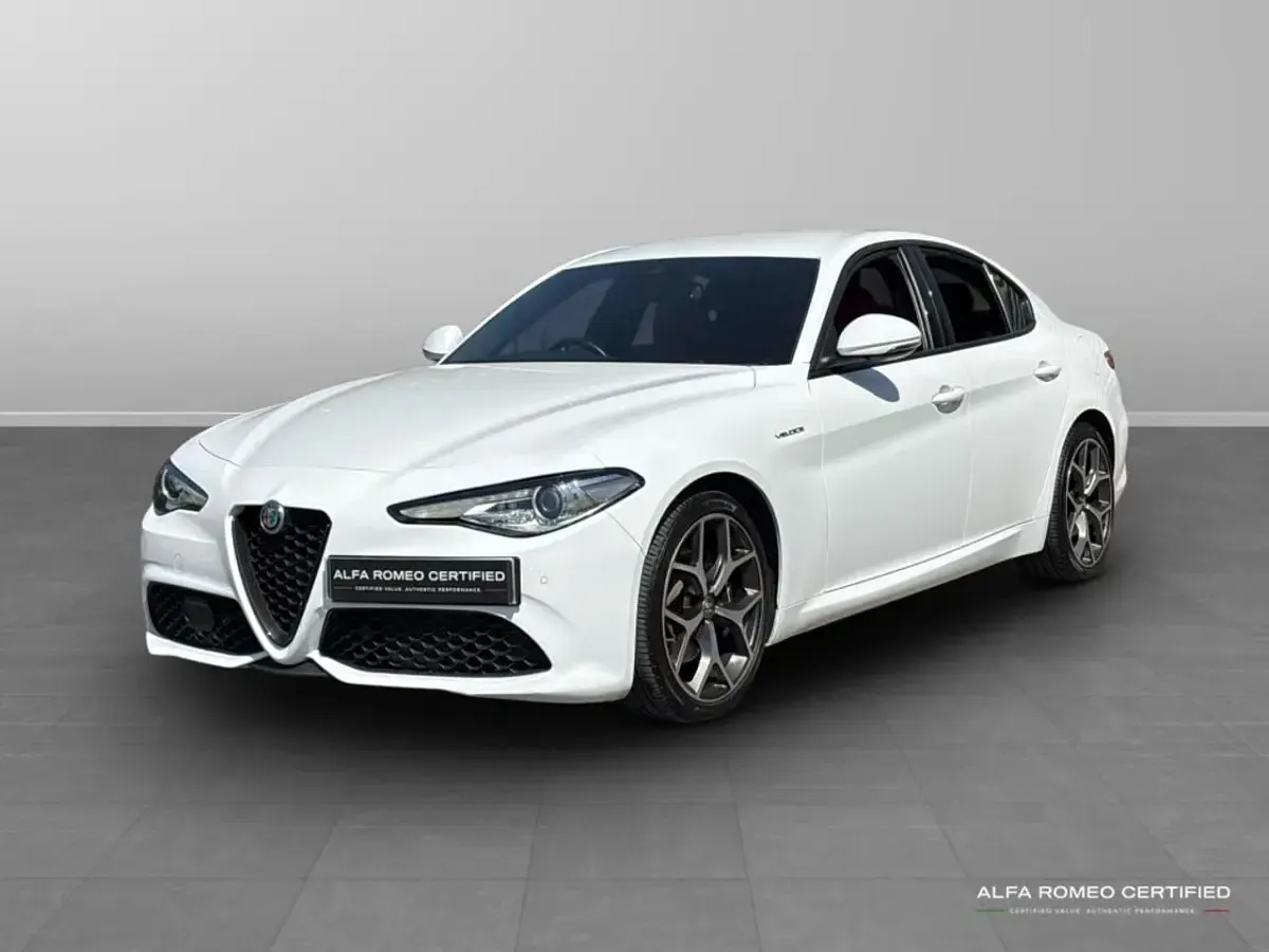 Used Alfa Romeo Giulia Veloce 276 HP (202 kW) 2021 White Sedan