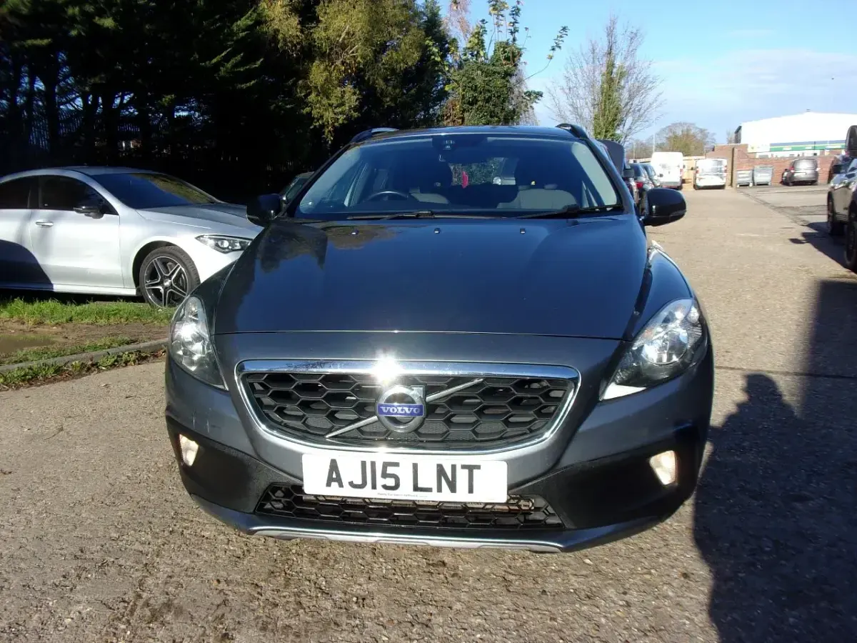 Used Volvo V40 SE 2015 Grey Hatchback