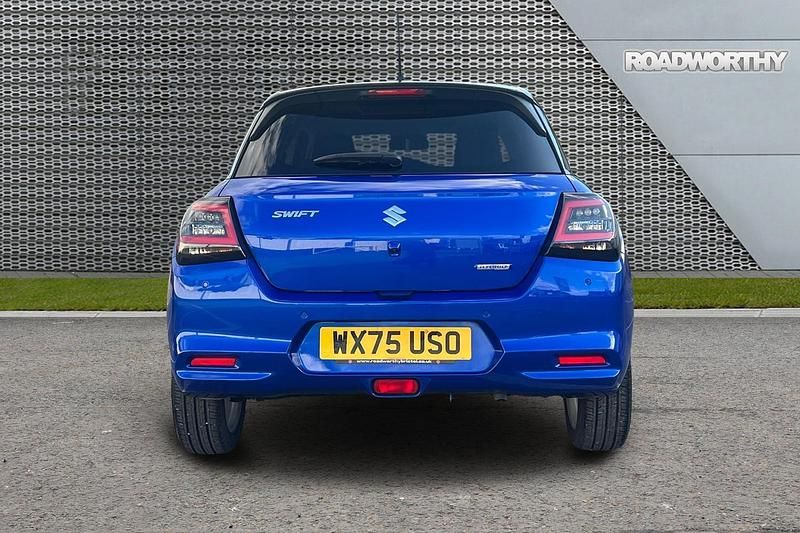 Używany Suzuki Swift 2025 Niebieski Hatchback