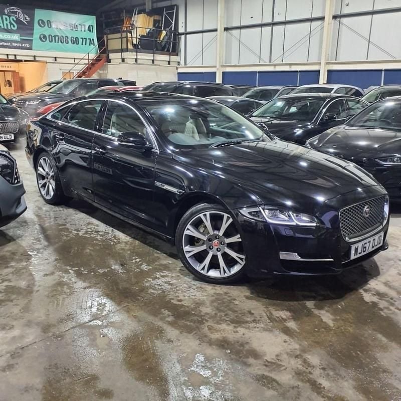 Used Jaguar XJ Portfolio 300 HP (220 kW) 2017 Black Sedan
