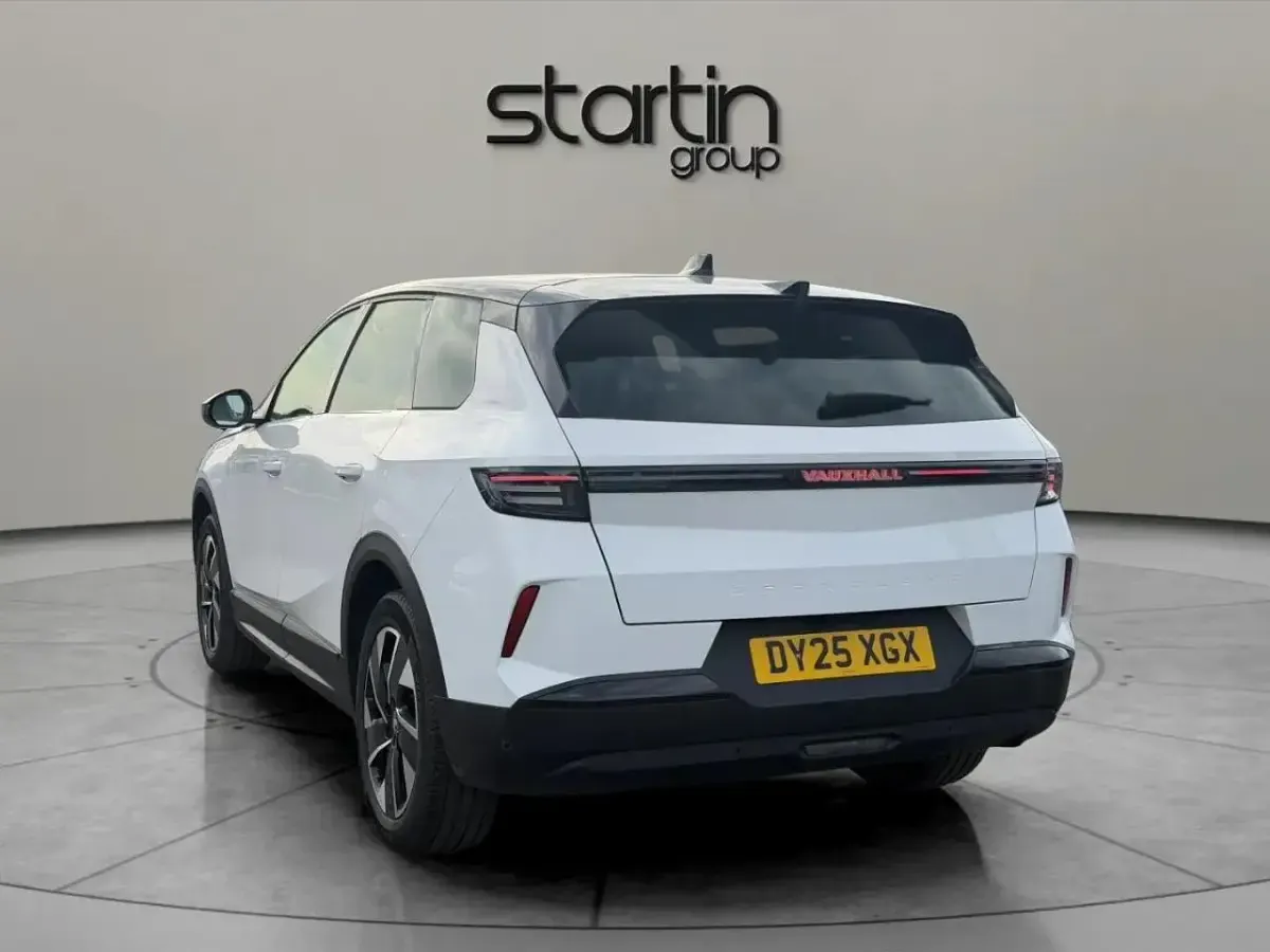 Used Vauxhall Grandland X Ultimate 134 HP (98 kW) 2025 White SUV