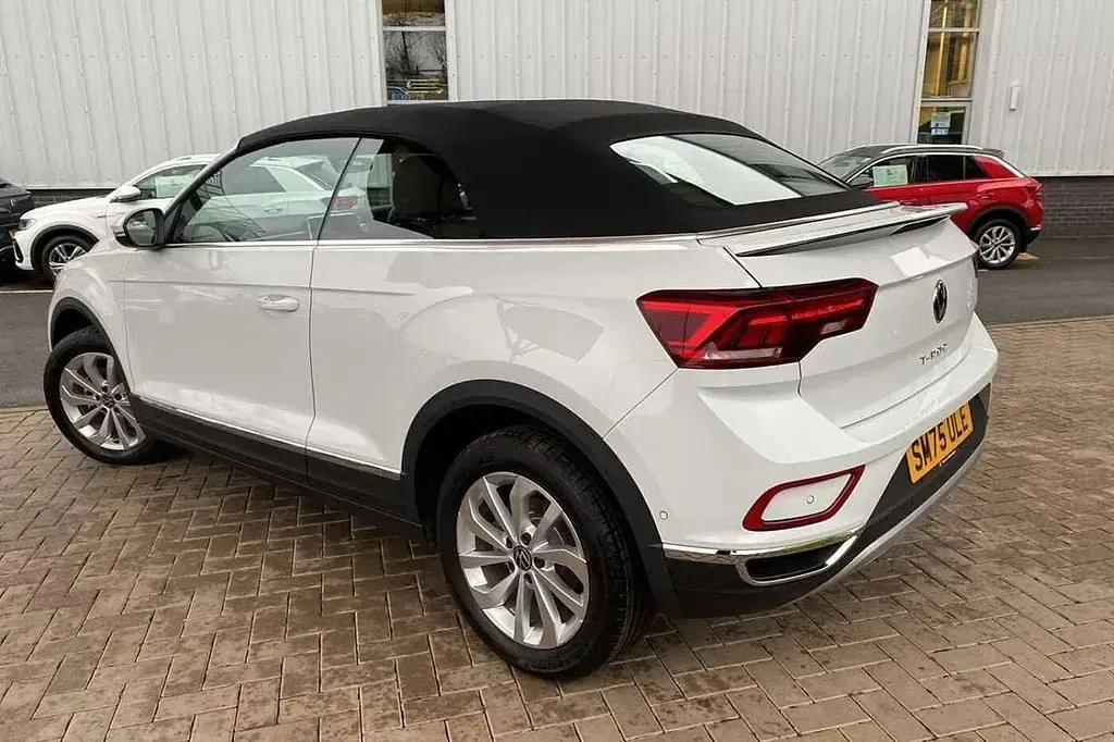 Begagnad VW T-Roc Cabriolet Style 113 HK (83 kW) 2025 Vit Cab