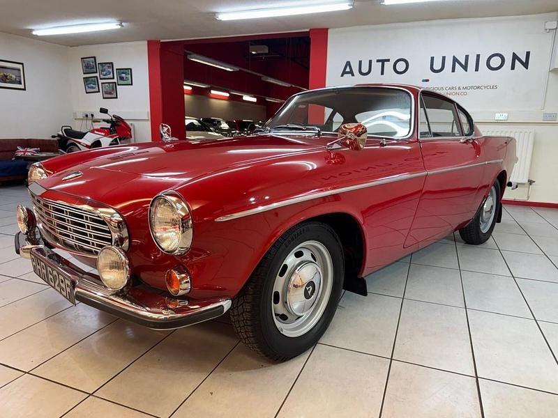 Used Volvo P1800 103 HP (75 kW) 1967 Red Coupe