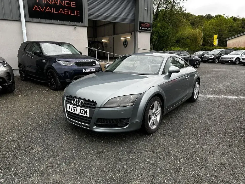 Begagnad Audi TT Performance 200 HK (147 kW) 2007 Grå Sportkupé