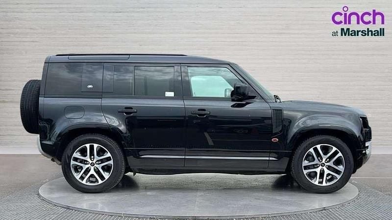 Used Land Rover Defender 404 HP (297 kW) 2022 Black SUV