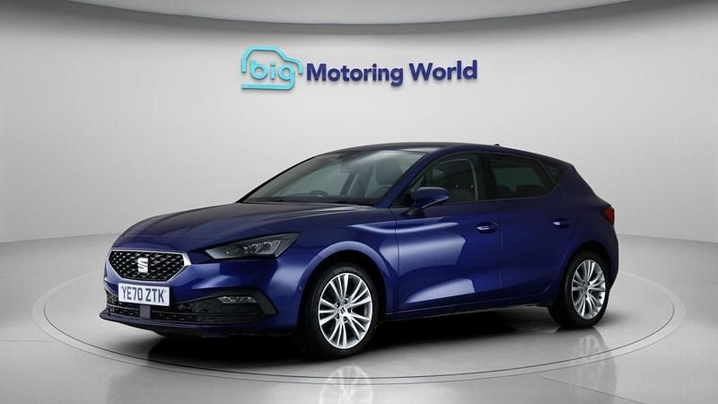 Used Seat Leon SE Dynamic 109 HP (80 kW) 2020 Blue Hatchback