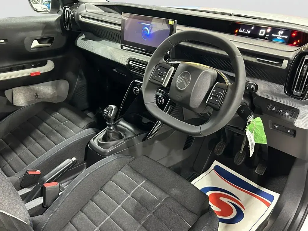 New Citroën C3 101 HP (74 kW) 2026 White SUV