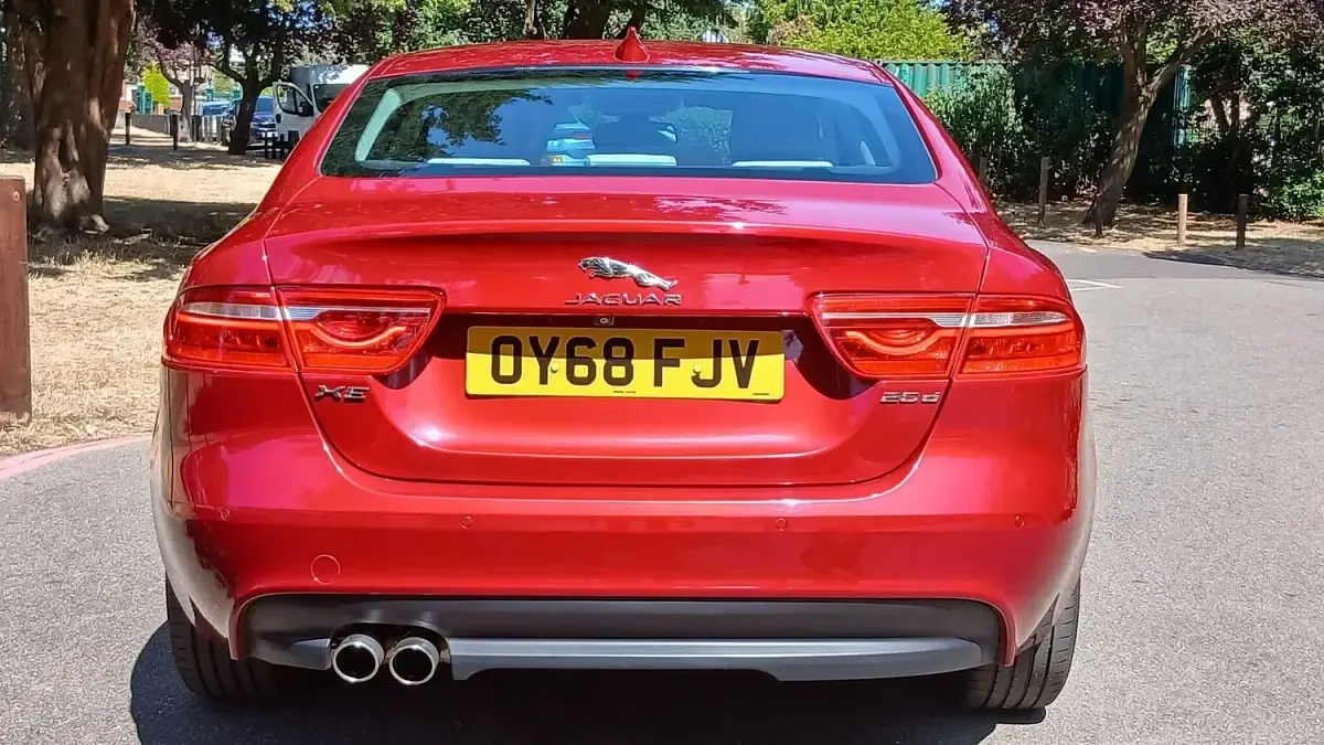 Used Jaguar XE Portfolio 180 HP (132 kW) 2018 Red Sedan