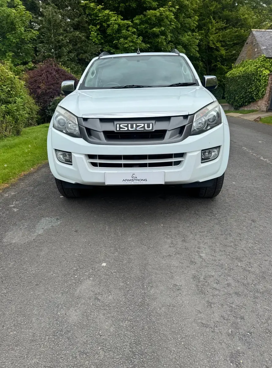 Usado Isuzu D-Max 164 CV (120 kW) 2015 Blanco Pickup/Camioneta