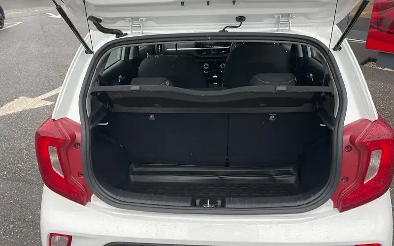 Used Kia Picanto 67 HP (49 kW) 2024 White Hatchback