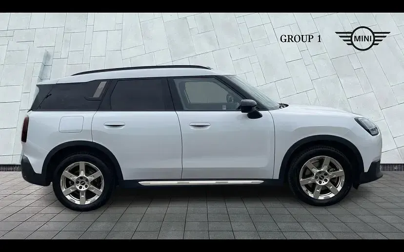 Used Mini Countryman Exclusive 170 HP (125 kW) 2024 White SUV