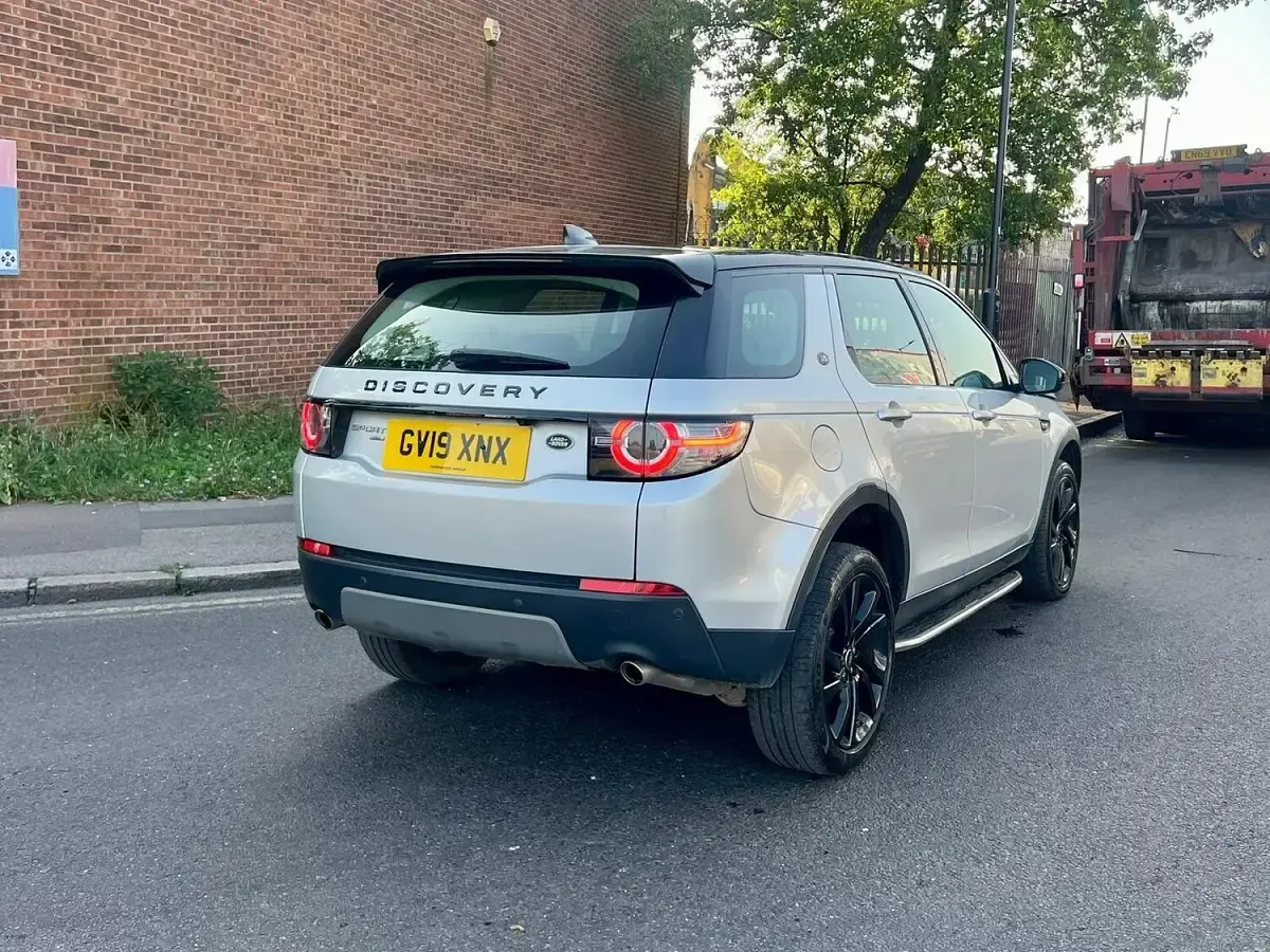 Used Land Rover Discovery 5 HSE 2019 Silver SUV