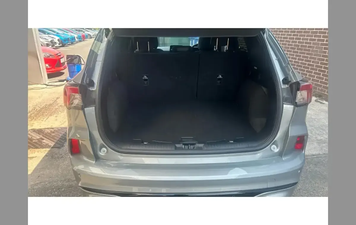 Used Ford Kuga ST-Line X 190 HP (139 kW) 2023 Silver SUV