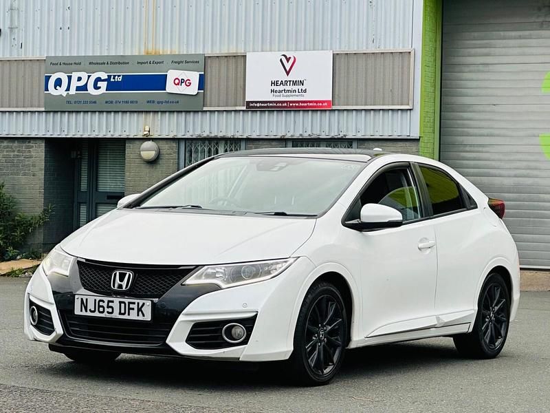 Begagnad Honda Civic SR 120 HK (88 kW) 2015 Vit Halvkombi