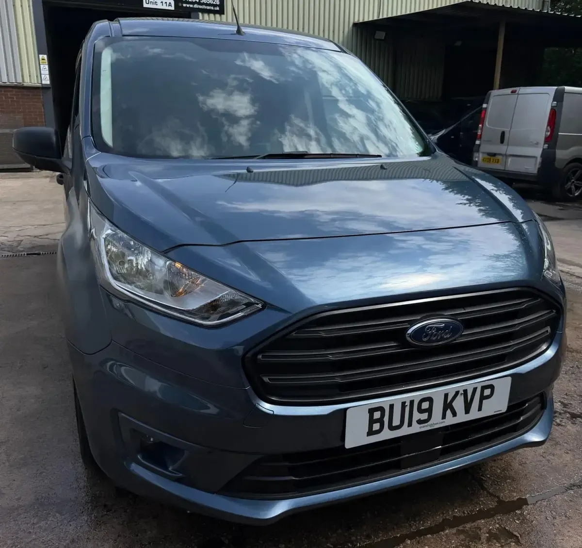 Second-hand Ford Transit Connect Trend 100 CP (73 kW) 2019 Albastru Monovolum