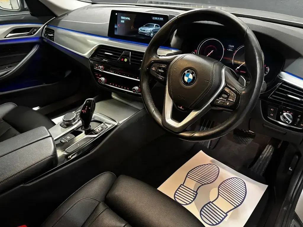 Used BMW 520 Comfort Edition 190 HP (139 kW) 2018 Silver Estate