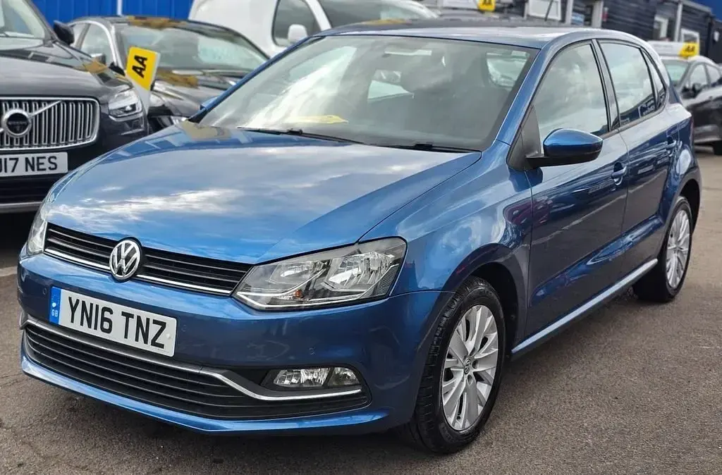 Usado VW Polo SE 60 HP (44 kW) 2016 Azul Citadino