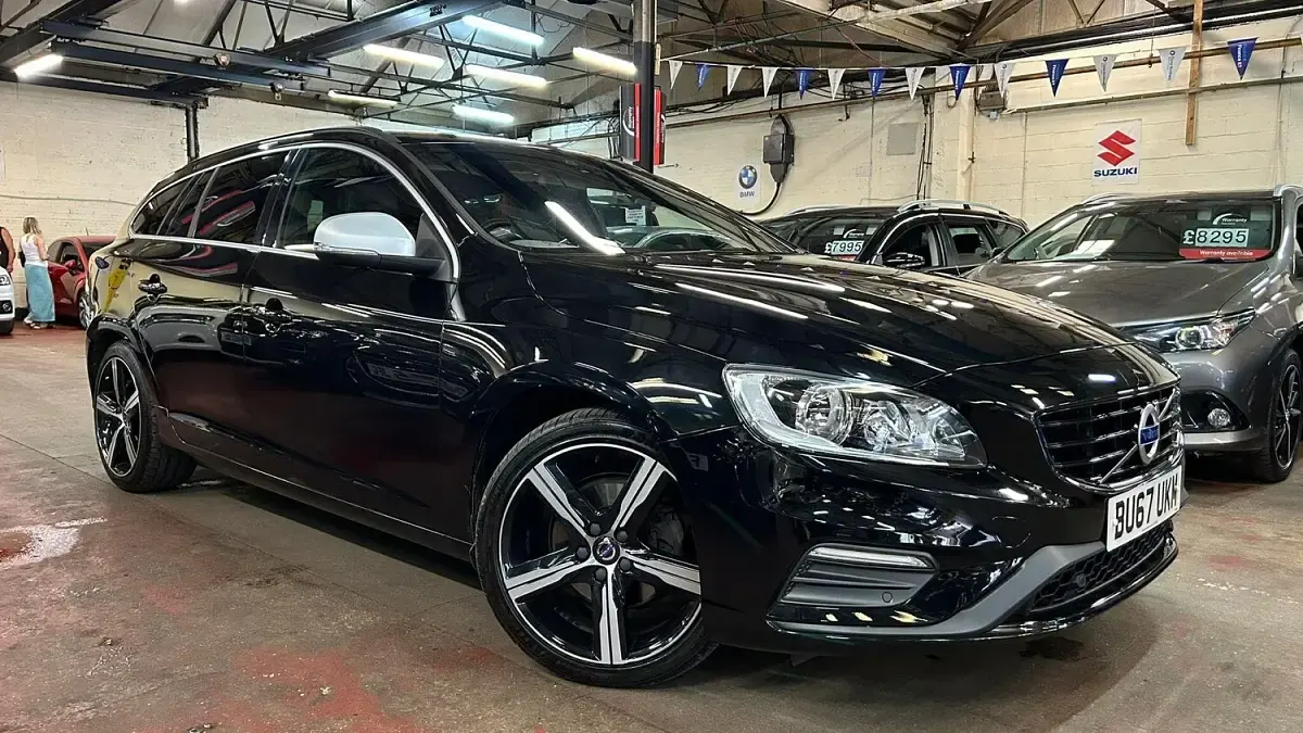Used Volvo V60 R-Design 2017 Black Estate
