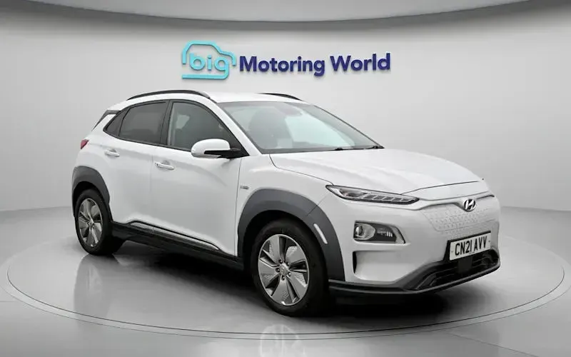 Used Hyundai Kona Premium SE 150 kW (204 HP) 2020 White SUV