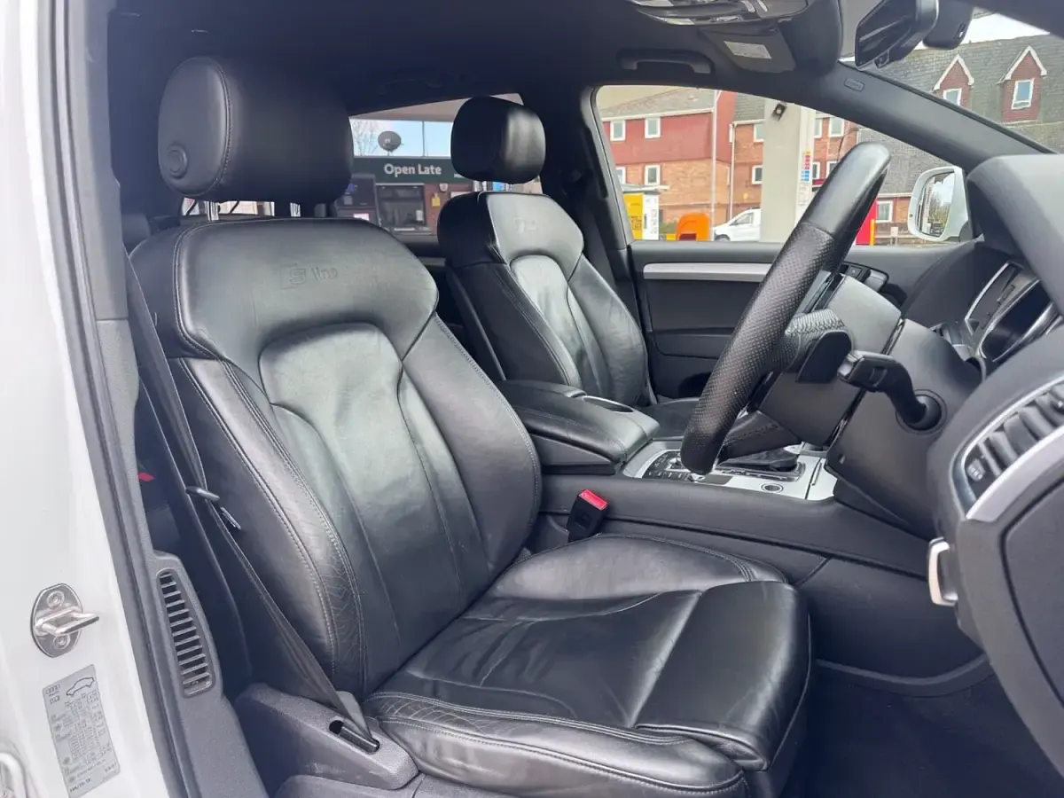 Used Audi Q7 S-line plus 245 HP (180 kW) 2014 White SUV