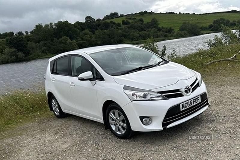 White Used 2016 Toyota Verso MPV | £8,750 (Fair price) - Image 1/1