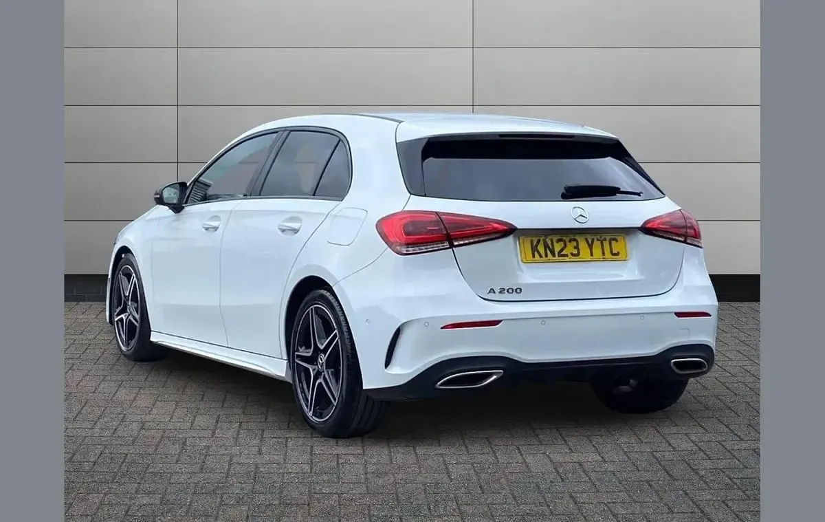 Used Mercedes A200 Executive 163 HP (119 kW) 2023 White Hatchback