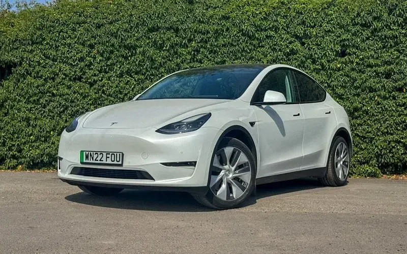 Used Tesla Model Y Long Range AWD 286 kW (389 HP) 2025 SUV