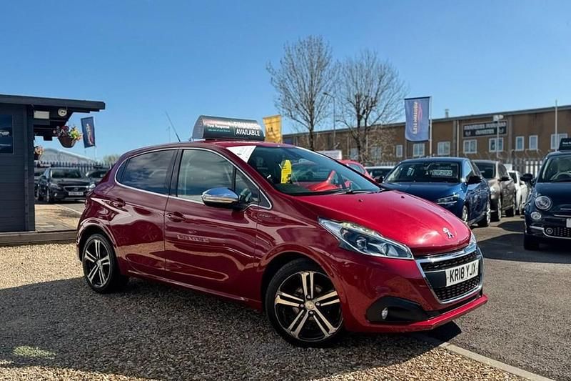 Used Peugeot 208 GT-line 100 HP (73 kW) 2018 Red Hatchback