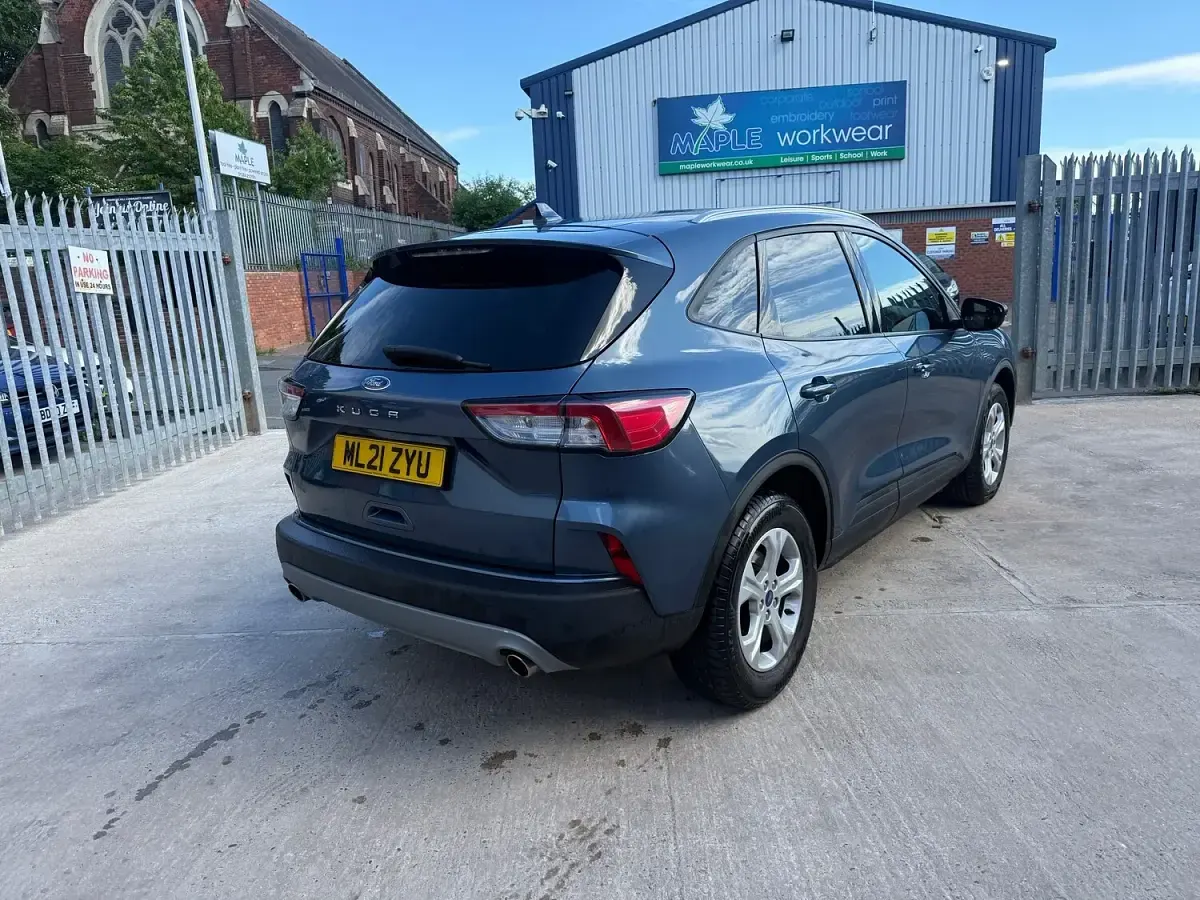 Used Ford Kuga Zetec 120 HP (88 kW) 2021 Blue SUV