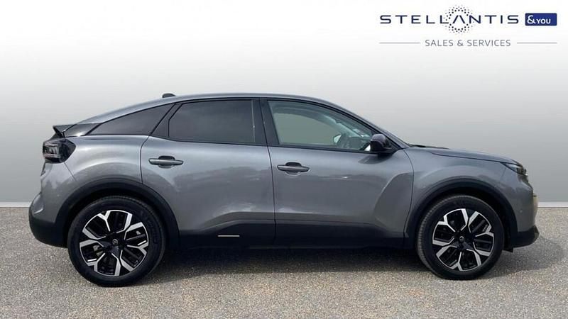 Begagnad Citroën e-C4 114 kW (156 HK) 2025 Grå Halvkombi